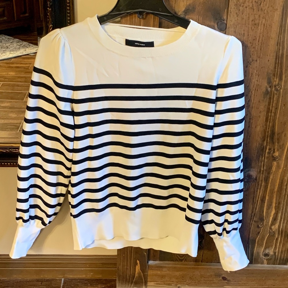 Magnolia- Vero Moda tight knit sweater